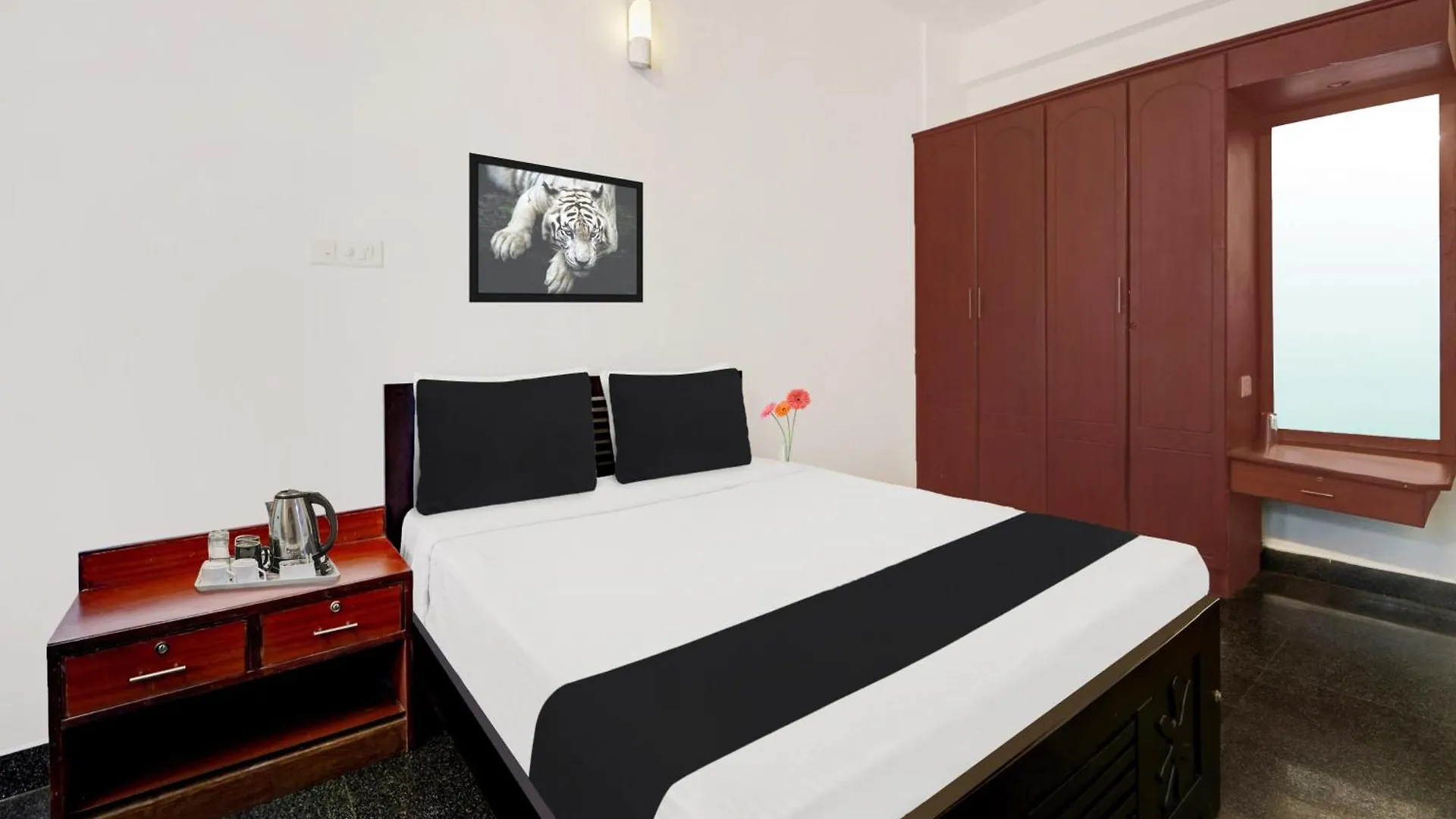 Super Hotel O East Fort Тривандрум