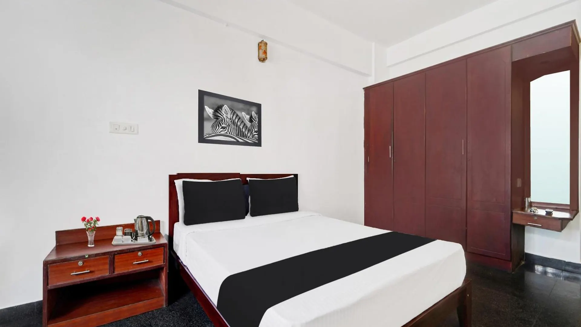 Super Hotel O East Fort Thiruvananthapuram
