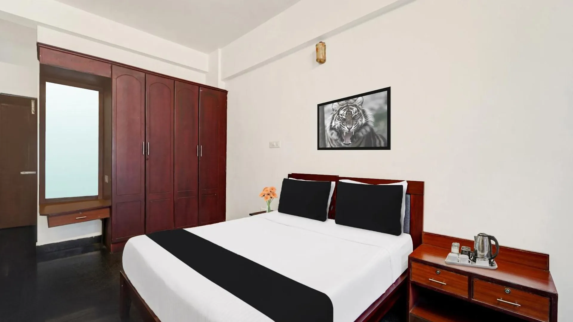 Super Hotel O East Fort Thiruvananthapuram